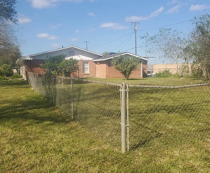 2417 N Parkwood Dr — Photo 16