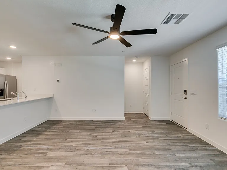 9849 Hidden Pass Ave — Photo 17