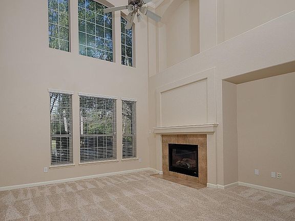 5th image of 50 E Pipers Green St