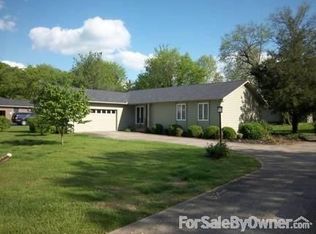 810 Fairway Dr, Fayetteville, TN 37334