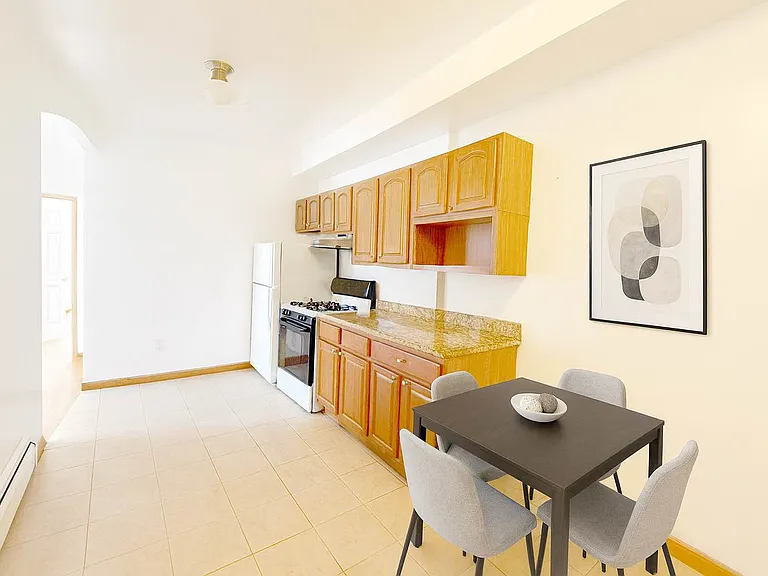4506 Vernon Blvd #2 — Photo 1
