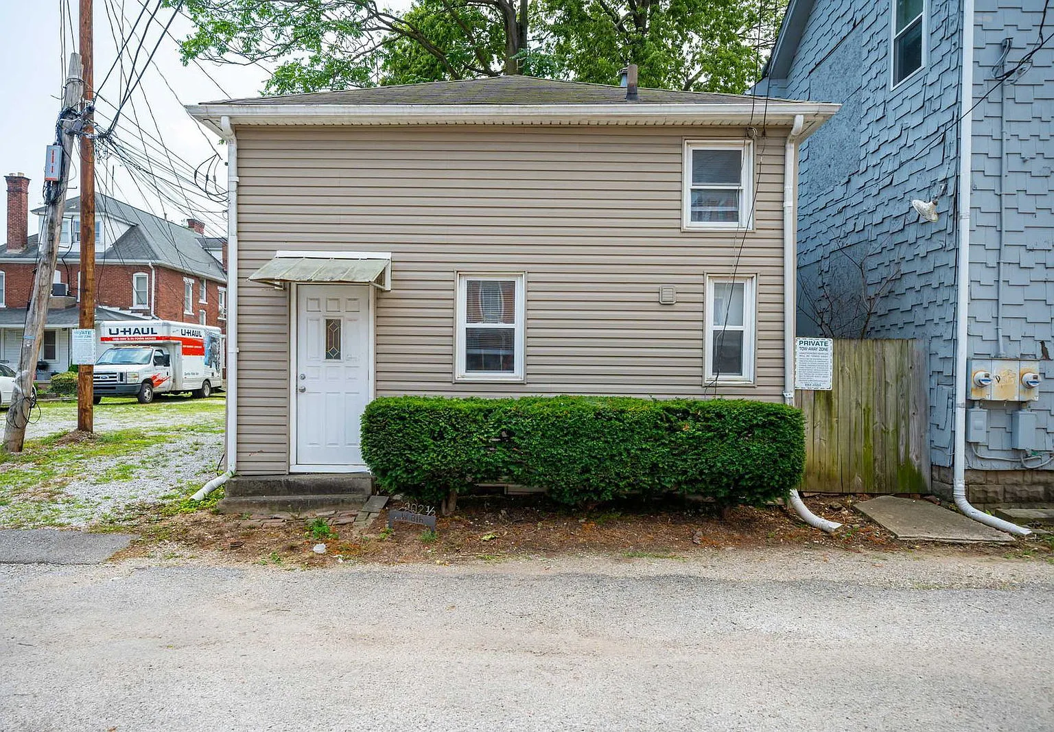2 bed, 1.0 bath, $1,399 — Photo 1