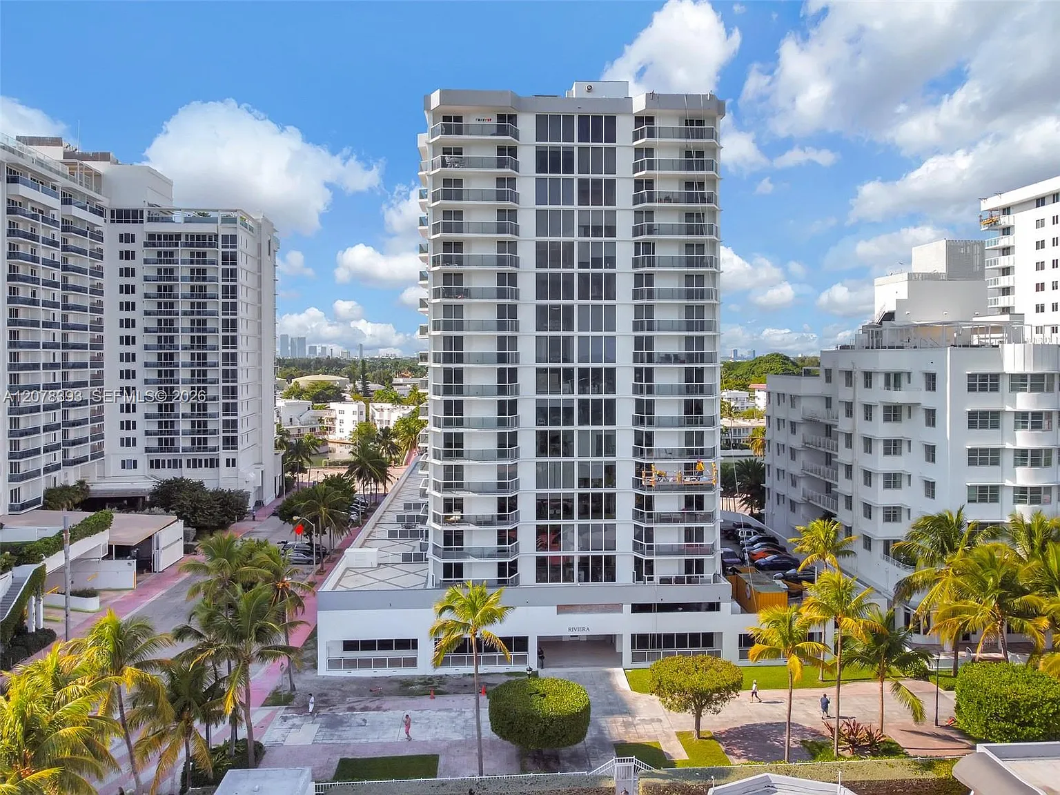 The Riviera Condo — Photo 2