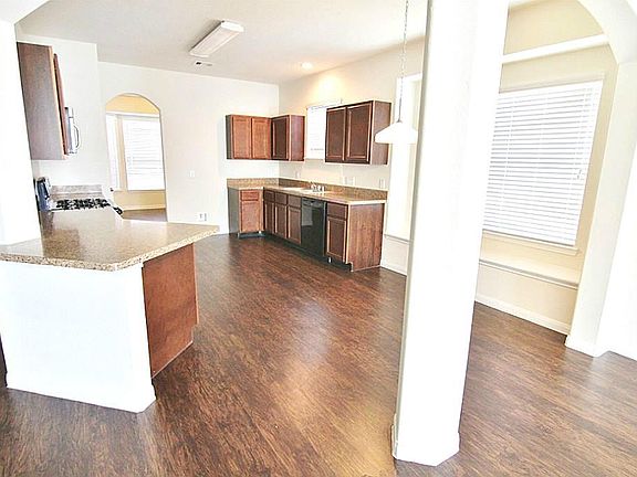 5th image of 2531 Verano Dr