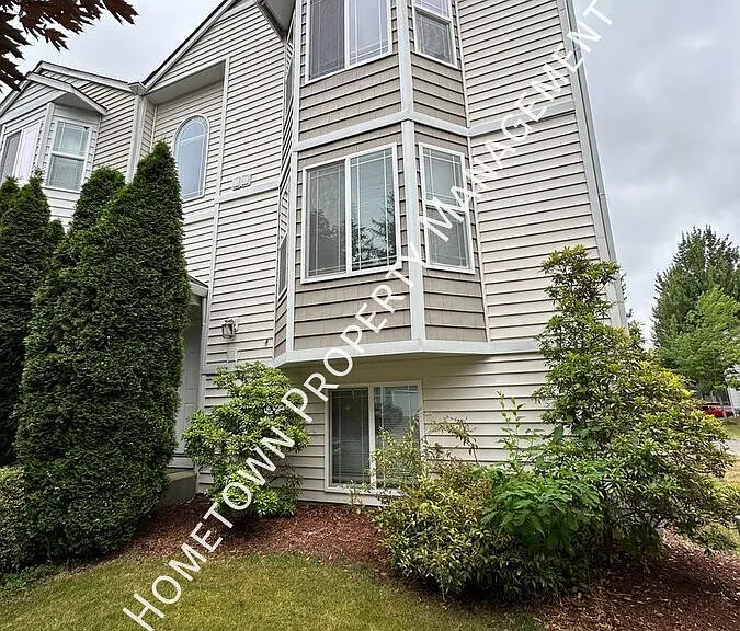 8612 Sweetbrier Loop SE — Photo 2