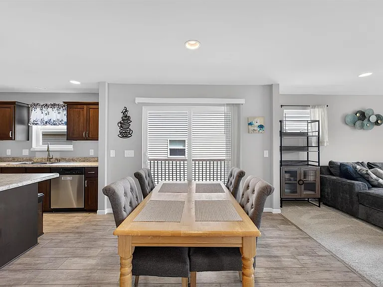 208 Sugar Maple Ln — Photo 15