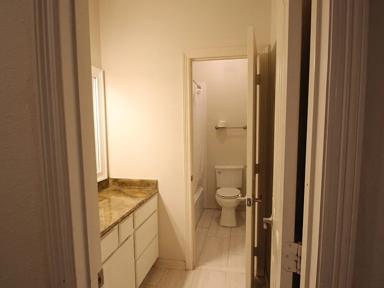 1716 Winding Hollow Ln — Photo 16