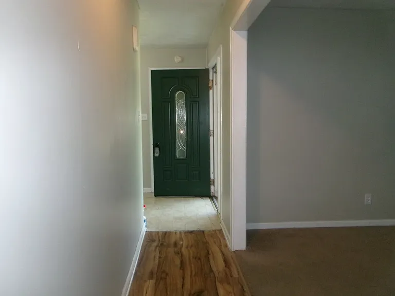 427 Rick Ln — Photo 10