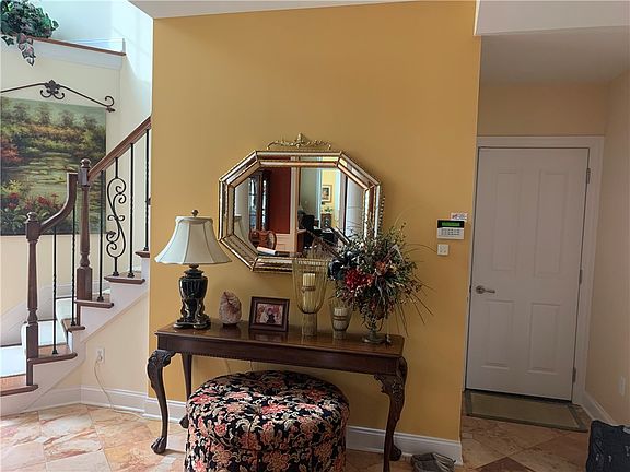 4th image of 4006 Park View Ct