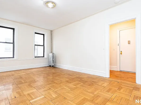 119-21 Metropolitan Avenue image 1 of 12