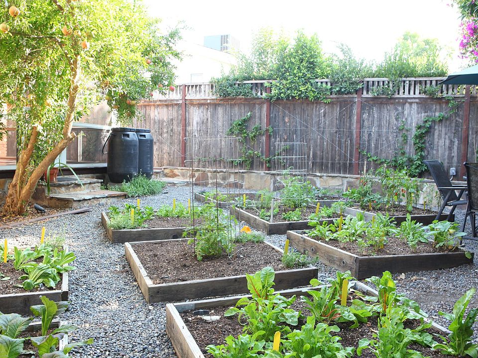 1st image of 5029 Serrania Ave