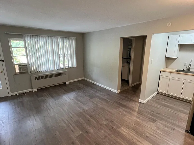 2804 Coolidge Hwy #27 — Photo 2