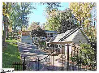 1st image of 215 E Montclair Ave