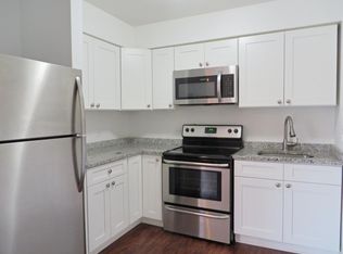 1080 N Wheeling Rd APT 2B, Mount Prospect, IL 60056