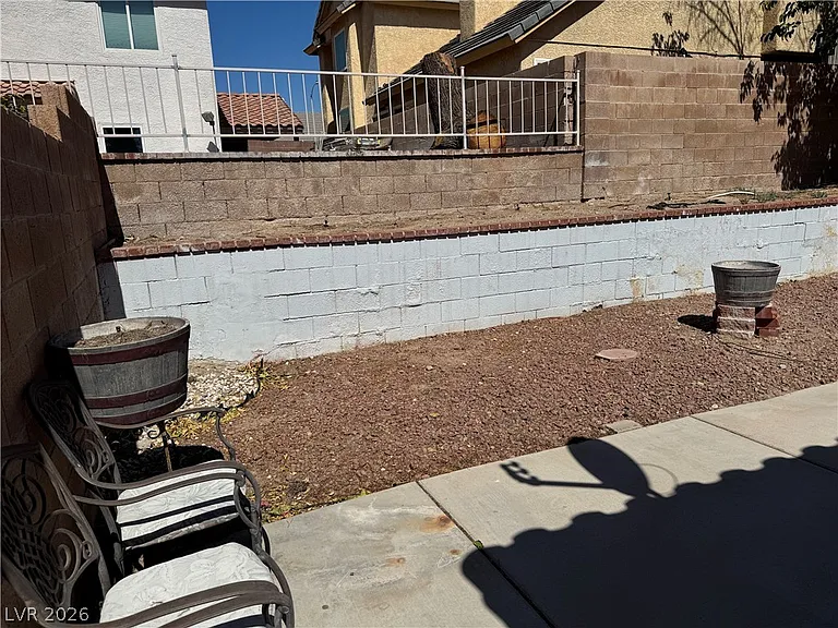 2507 Berwick Ct — Photo 13