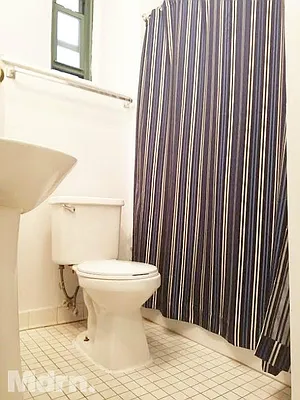 Rented by Mdrn Residential | media 15