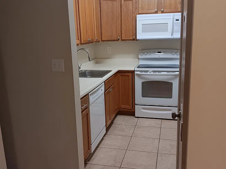 9139 Wrenwood Ln #9139 — Photo 8
