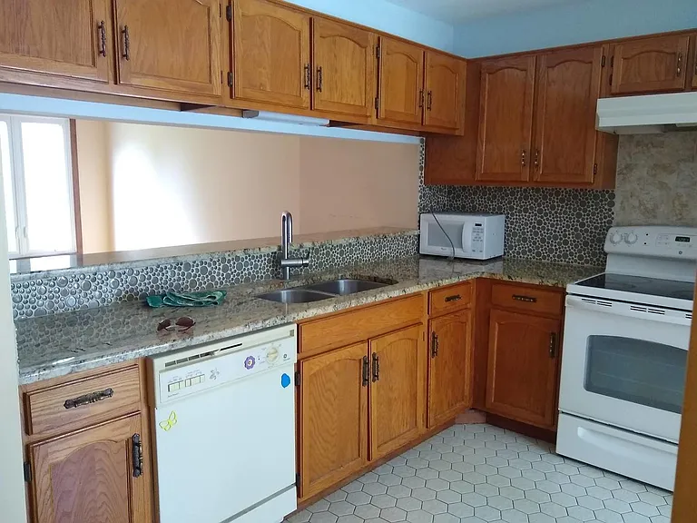 373 Goshawk Ln — Photo 4