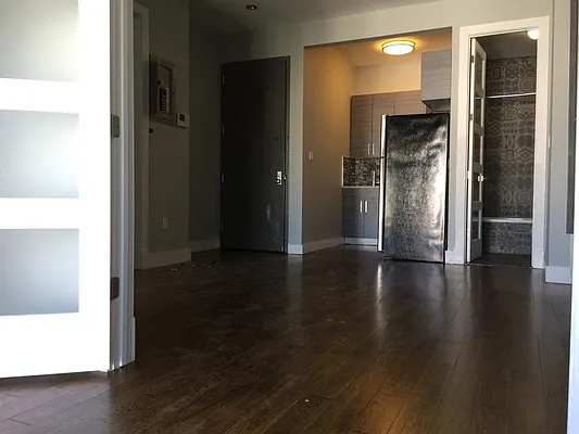 Rented by P Management | media 37