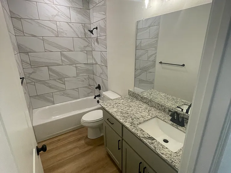 102 Leon Ln #A — Photo 8