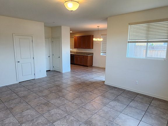 3rd image of 162 Sweetwater Ln