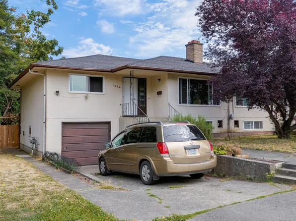 1564 N Dairy Rd, Victoria, BC V8T 3T9