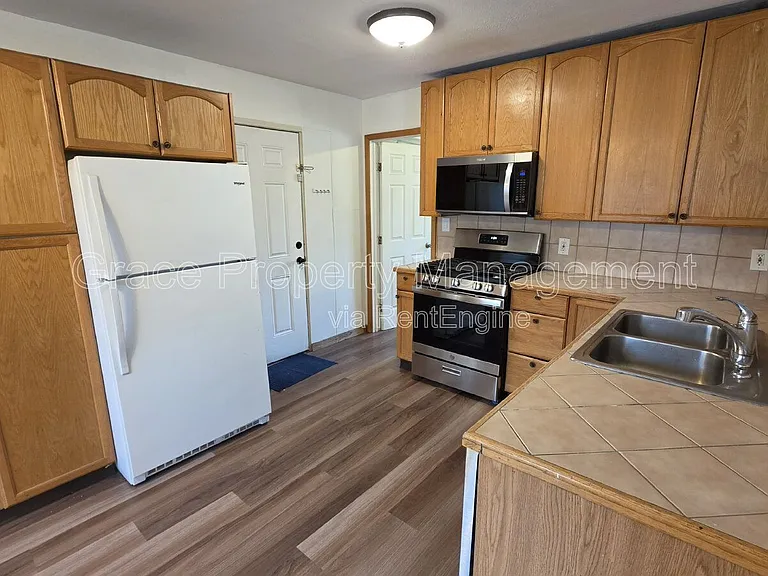 9301 Ellen Ct — Photo 5