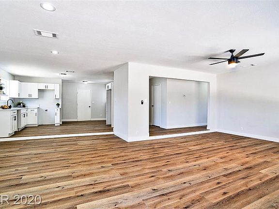 4th image of 3012 Roseville Way