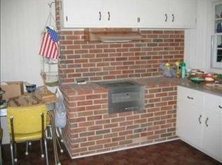 555 Anderson Dr, Woodruff, SC 29388