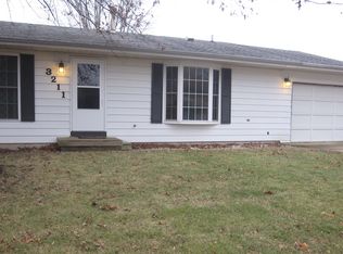 3211 Saratoga Dr, Champaign, IL 61821