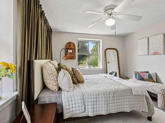2nd image of 8650 Kingsbridge Dr #D8661-d