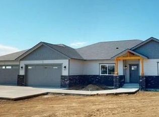 448 Red Tail Rd, Yakima, WA 98908