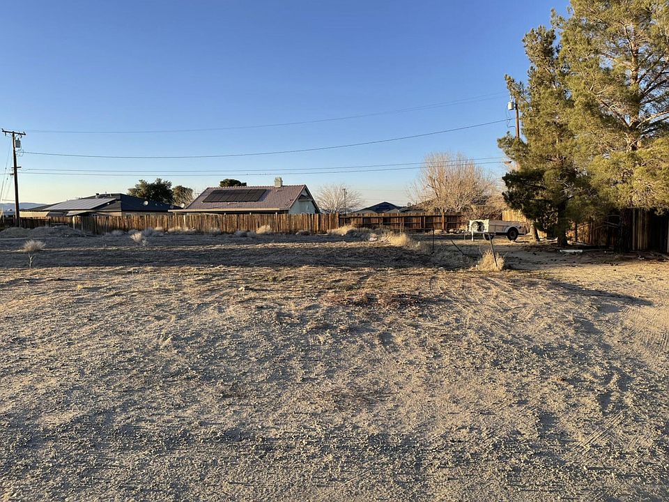 1st image of Columbine Ave