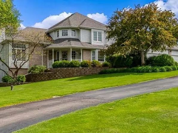 12317 Dunham Dr, Roscoe, IL 61073