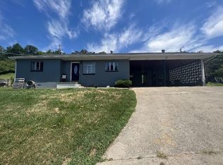 8158 Dingess Ave, Hamlin, WV 25523