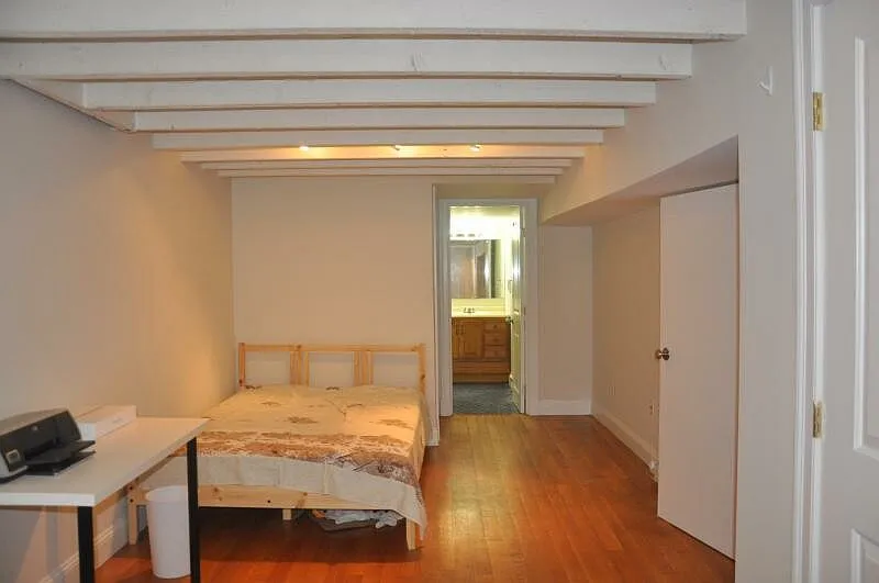 4 bed, 1400 sqft, $6,700 — Photo 3
