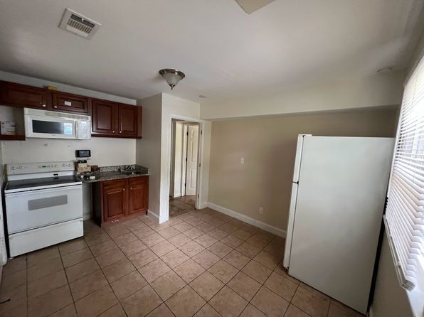 2756 Milburnie Rd #BASEMENT