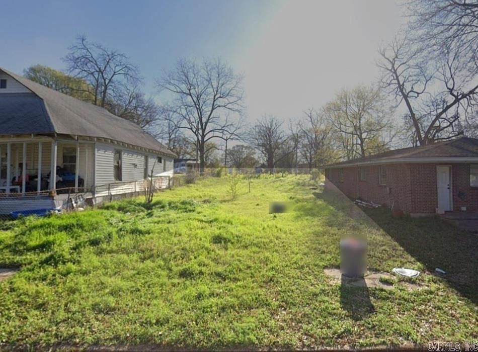 1st image of 11 Beech St