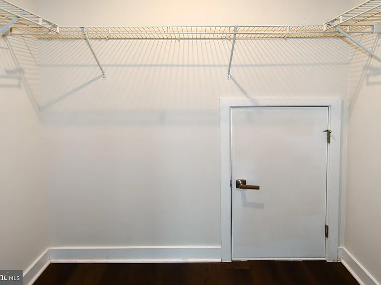 4917 Crest View Dr — Photo 32
