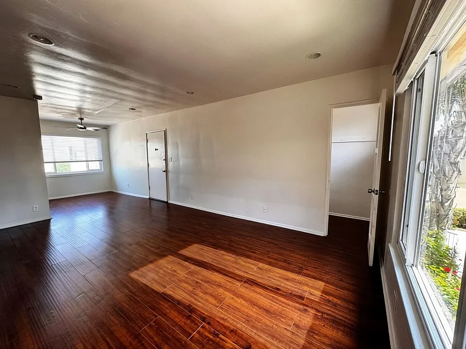 Living Area to Dining