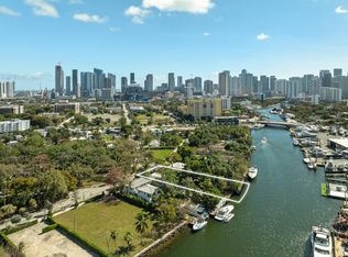 678 NW North River Dr, Miami, FL 33136