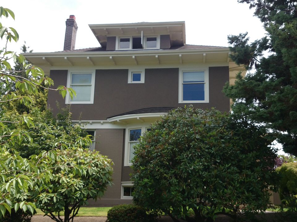 2nd image of 1300 E Boston St