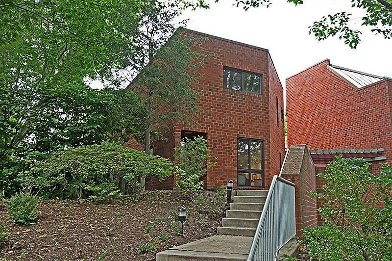 5535 Forbes Ave APT A photo 1