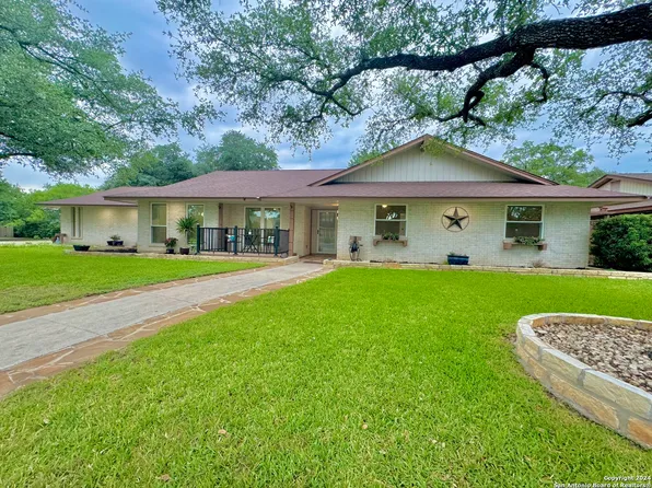 401 FENWICK DR, Windcrest, TX 78239