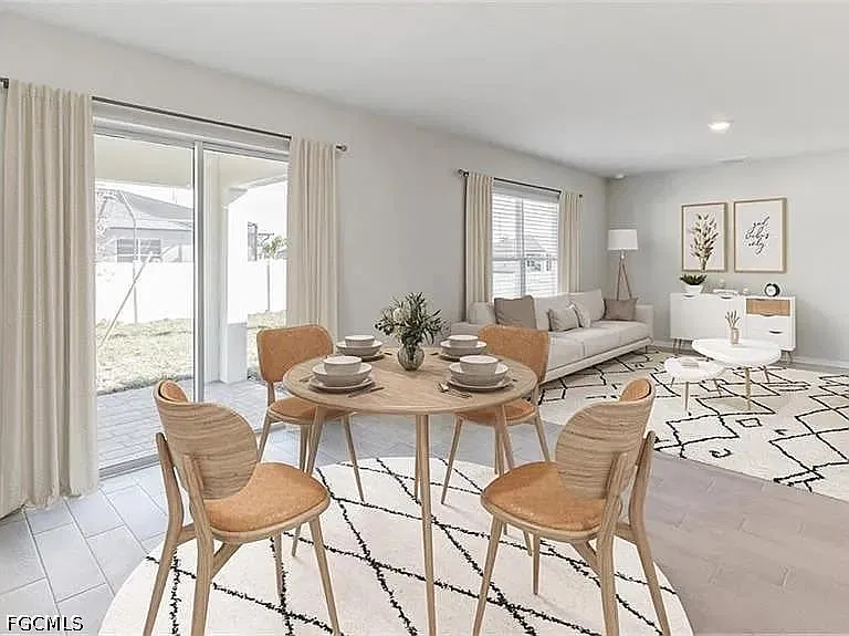 4 bed, 2.0 bath, 1499 sqft, $1,900 — Photo 4