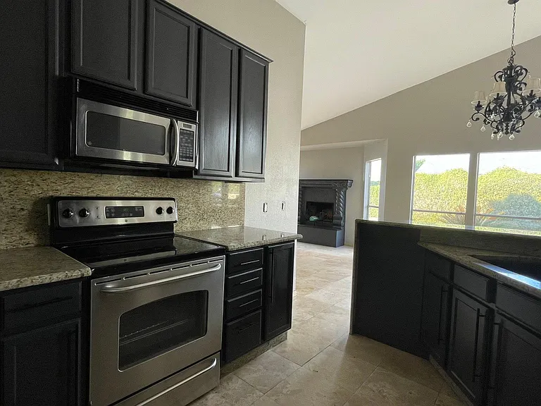 UNFURNISHED. Kitchen.