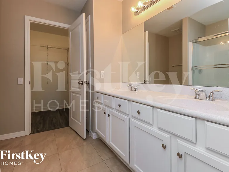 4732 E Mountain Vista Dr — Photo 10