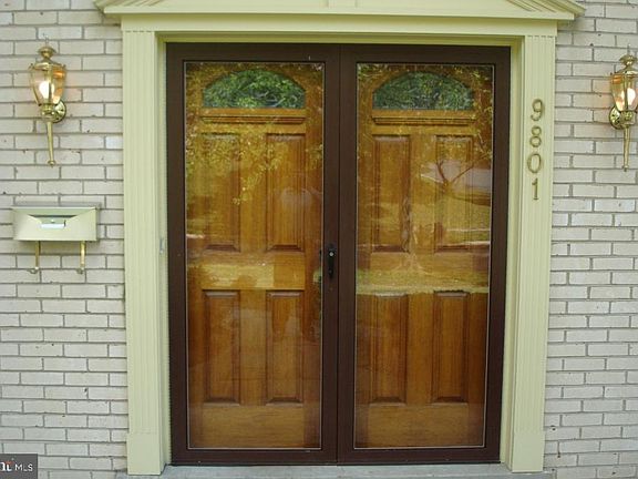 4th image of 9801 La Duke Dr
