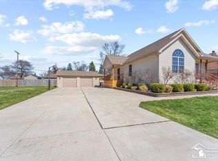 3083 6th St, Monroe, MI 48162