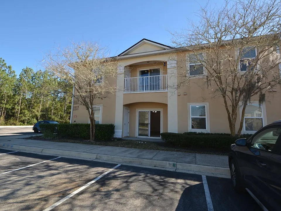 2211 Golden Lake Loop St